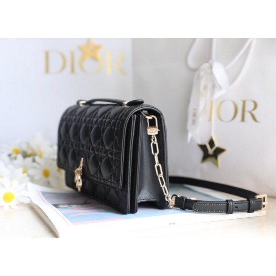 Dior Miss Dior Handbag M0997ONGE_M900