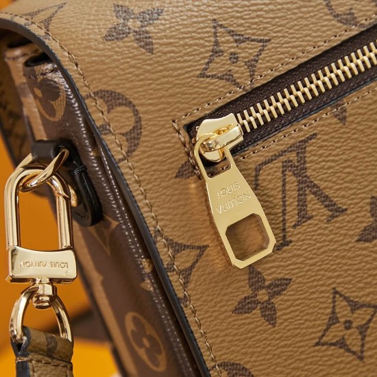 LV Pochette Métis Handbag M44876