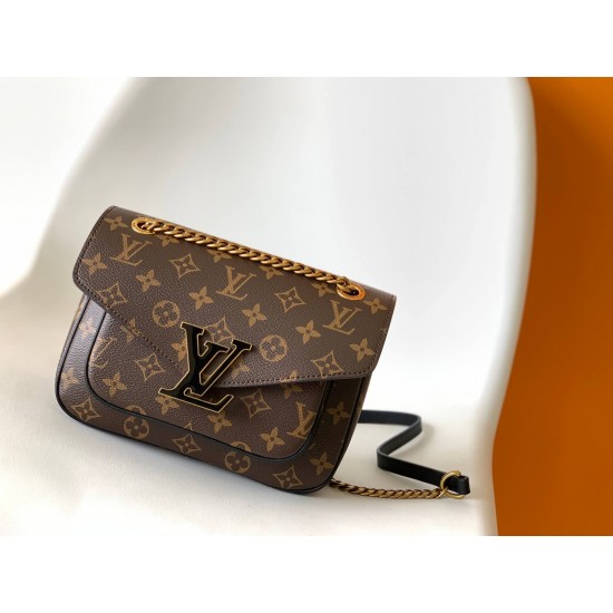 LV Passy Chain Bag M45592