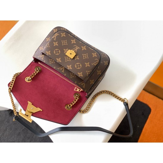 LV Passy Chain Bag M45592